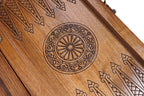 Schach- und Backgammon-Set aus Holz