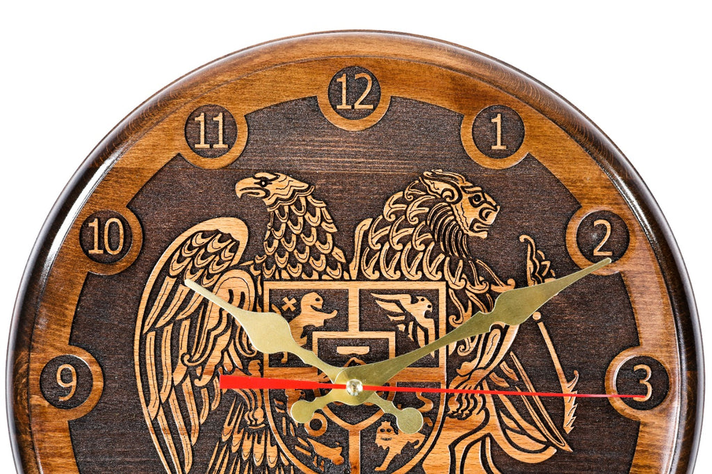 Reloj de pared con el escudo de Armenia