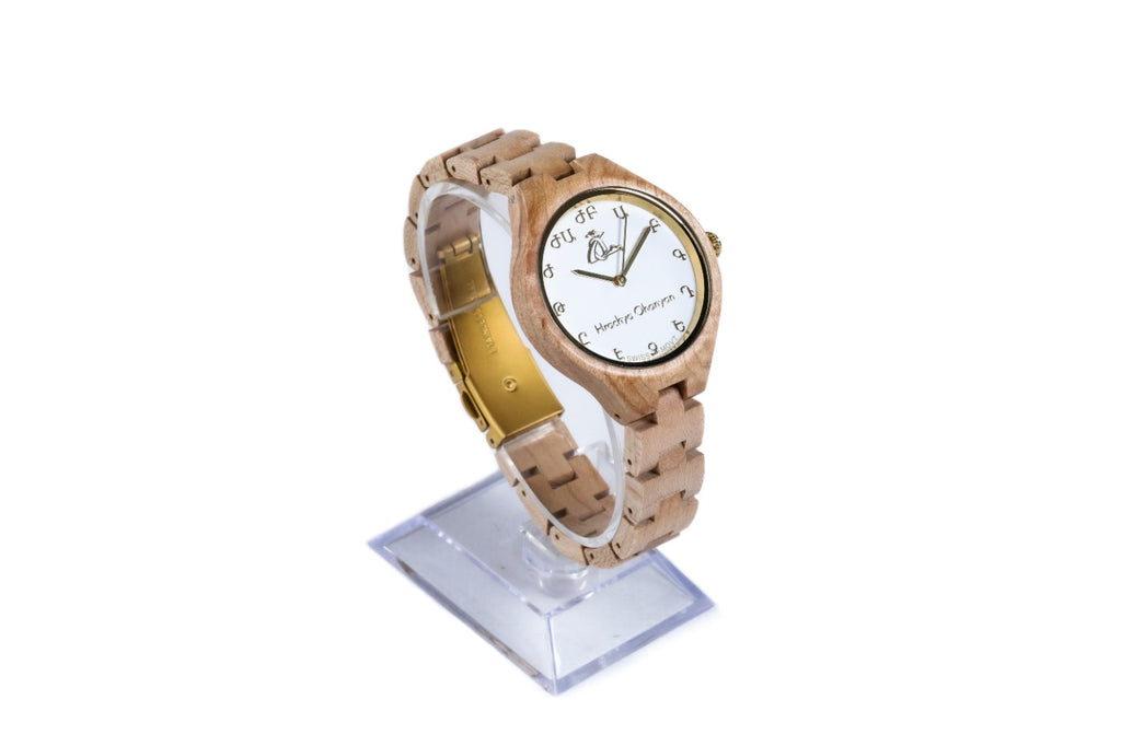 Reloj de pulsera blanco para mujer