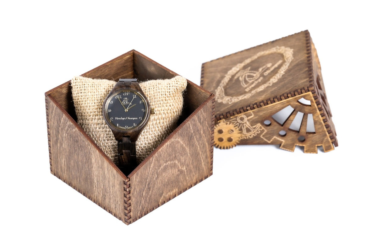 Armbanduhr für Damen aus Walnussholz – Schwarz