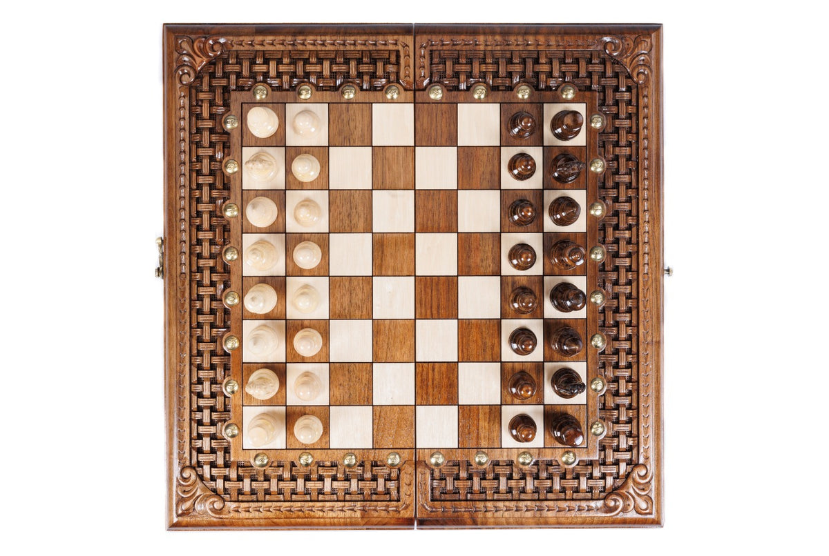 Schach- und Backgammon-Set aus Holz