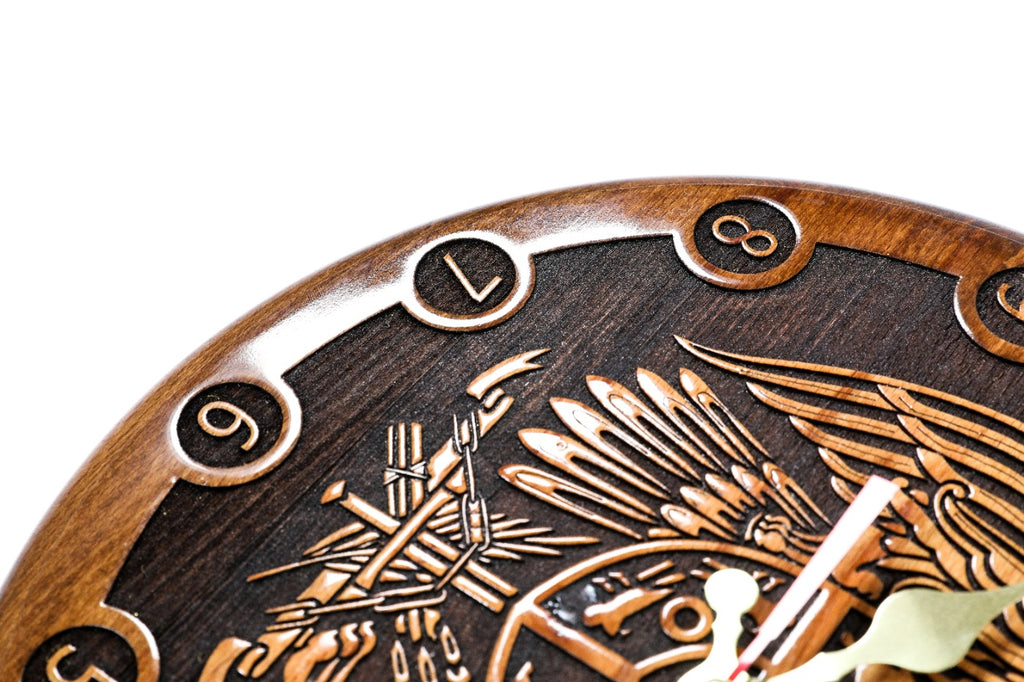 Reloj de pared con el escudo de Armenia