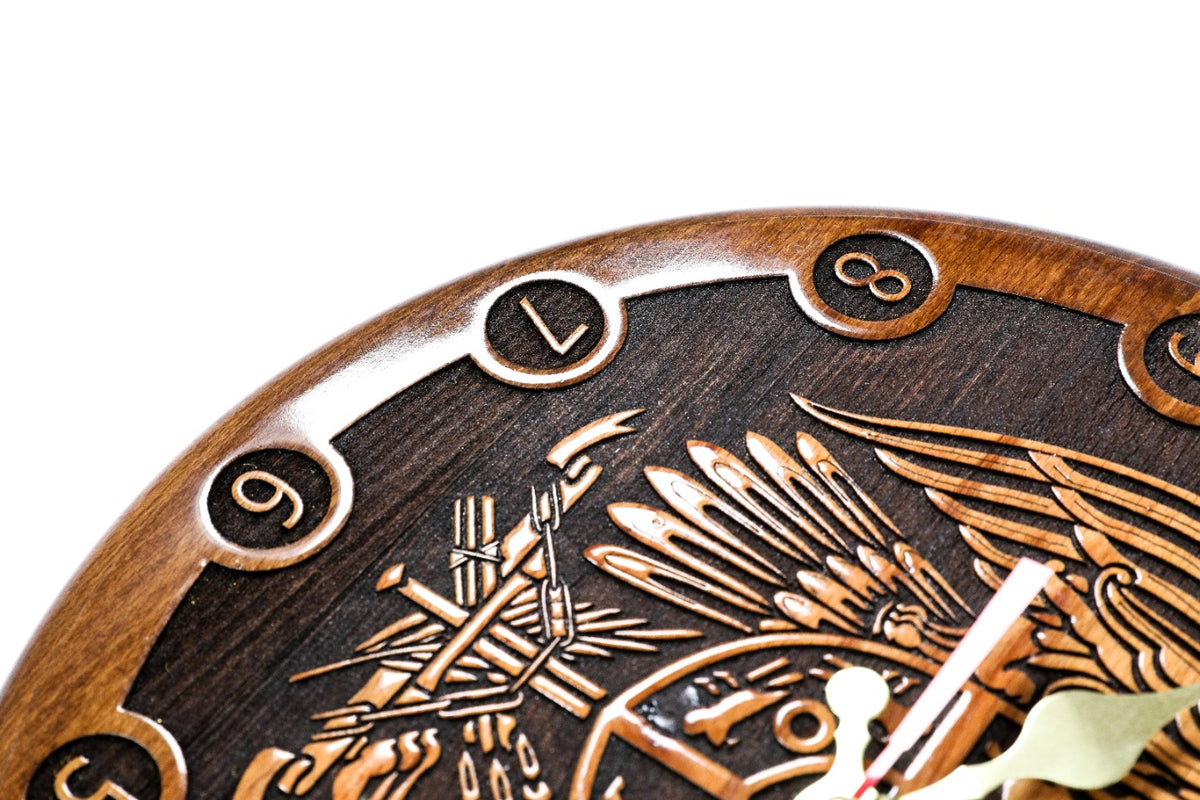 Reloj de pared con el escudo de Armenia