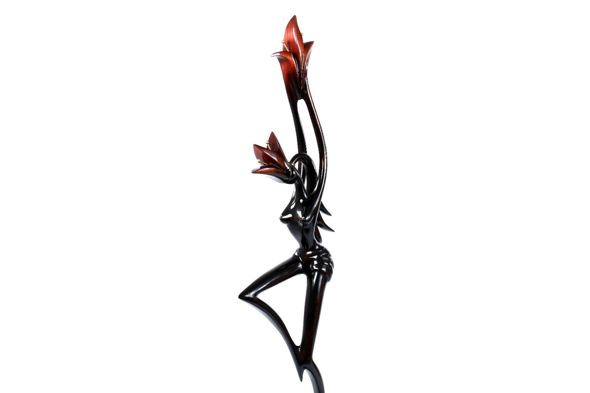 Hand-Carved Wooden Queen Sculpture - photo 3
