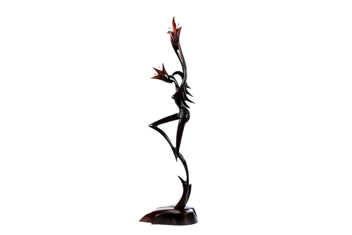 Hand-Carved Wooden Queen Sculpture - photo 4