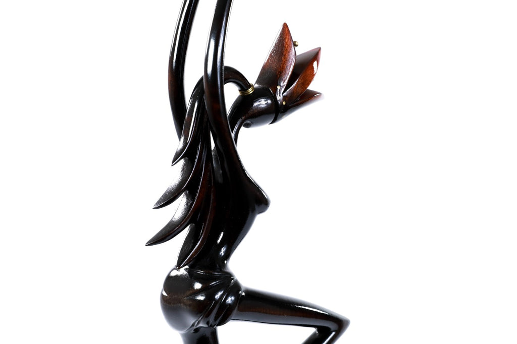 Hand-Carved Wooden Queen Sculpture - photo 7
