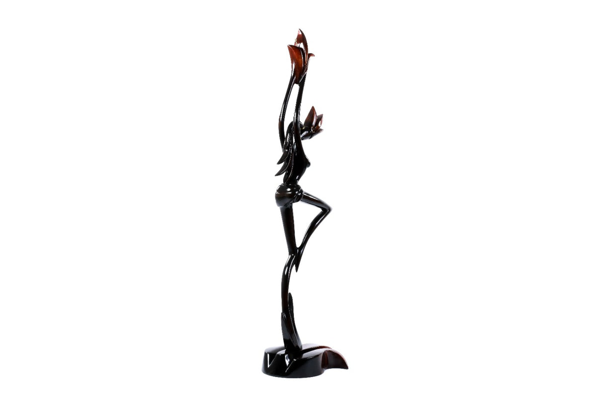 Hand-Carved Wooden Queen Sculpture - photo 9