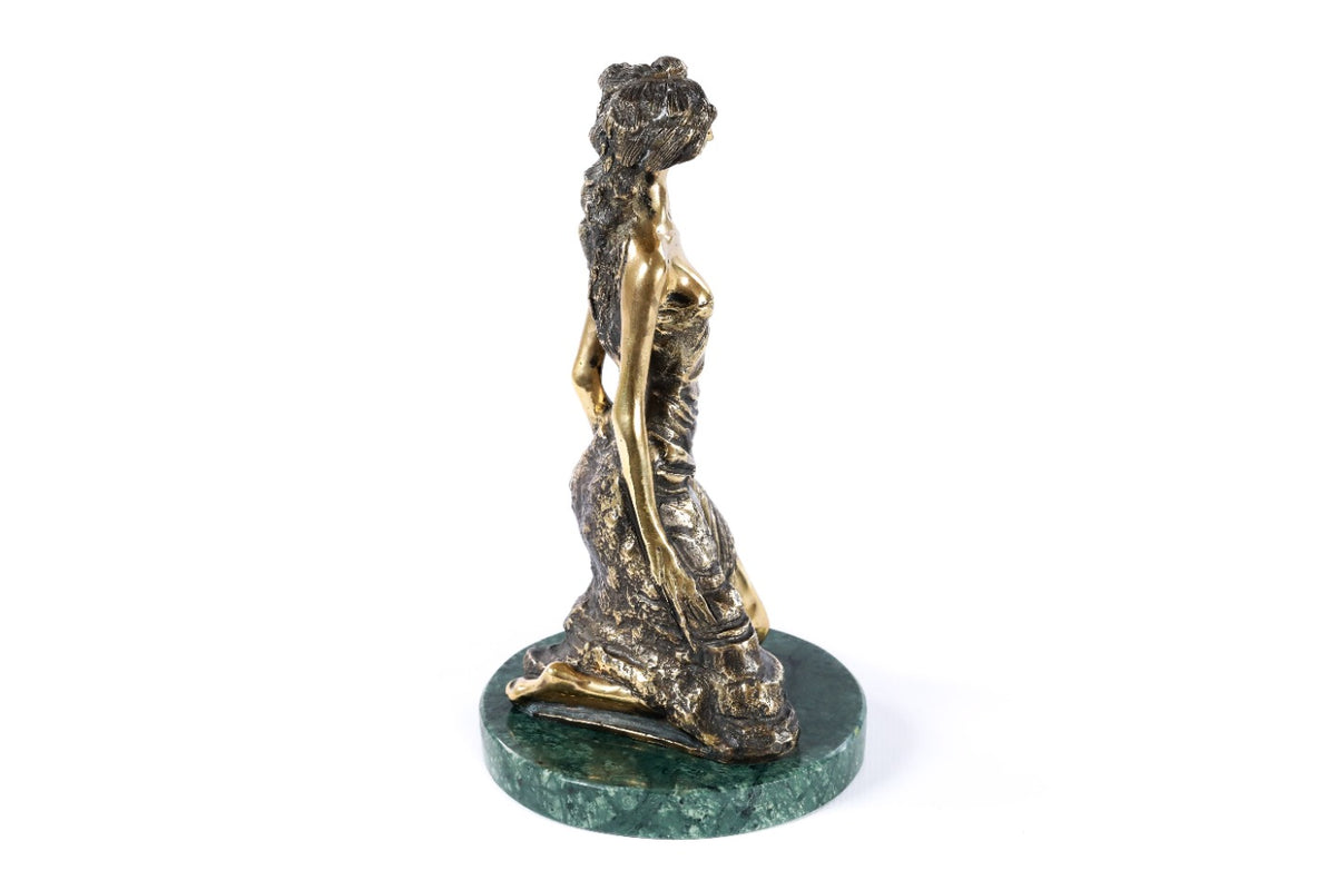 Handmade Bronze and Marble Girl on Her Knees Sculpture - photo 4