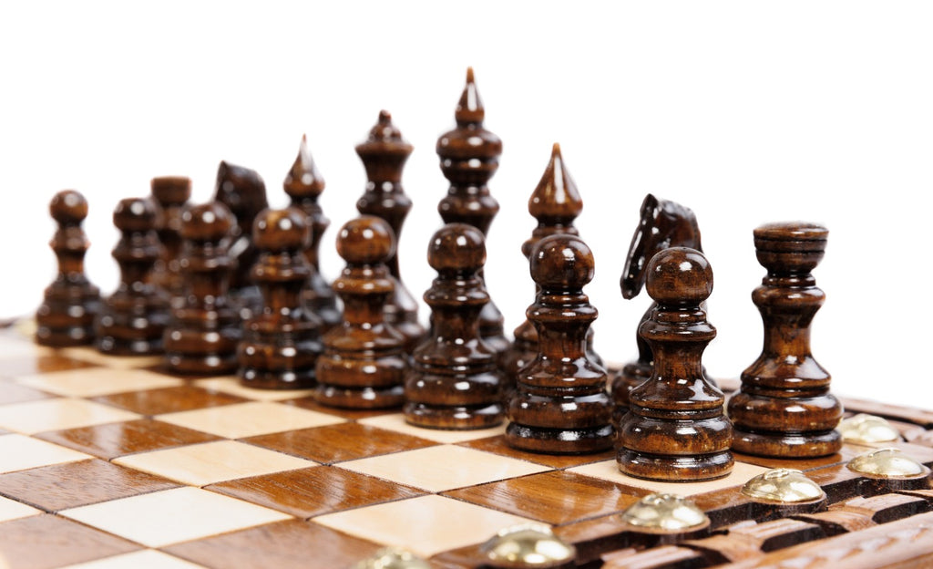 Handmade Walnut Chess and Backgammon Set with Ornamental Braid Pattern, 30 cm - photo 6