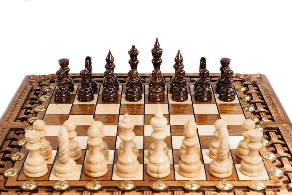 Handmade Walnut Chess and Backgammon Set with Ornamental Braid Pattern, 30 cm - photo 5