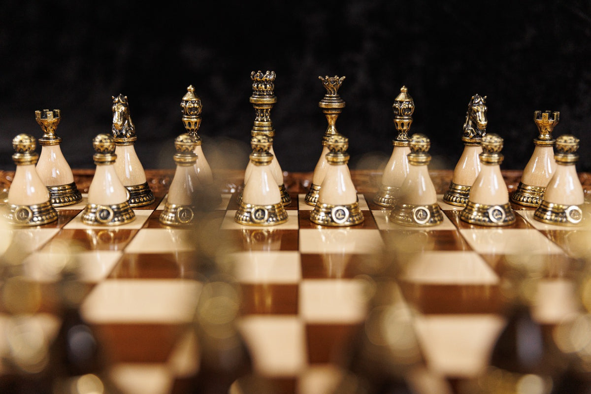 Handmade Walnut Chess and Backgammon Set with Ornamental Braid Pattern and Epoxy Resin, 60 cm - photo 5