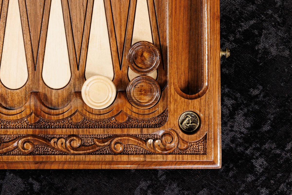 Handmade Walnut Chess and Backgammon Set with Ornamental Braid Pattern and Epoxy Resin, 60 cm - photo 11