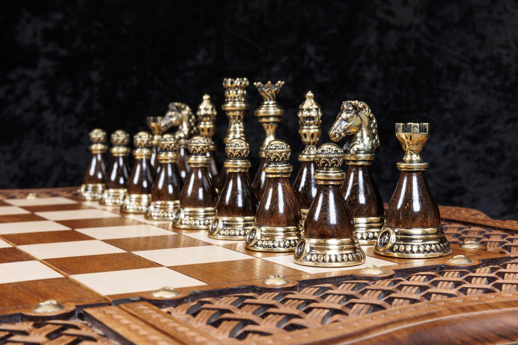 Handmade Walnut Chess and Backgammon Set with Ornamental Braid Pattern, 60 cm - photo 6
