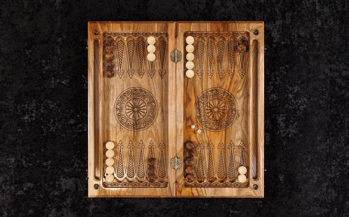 Handmade Walnut Chess and Backgammon Set with Ornamental Braid Pattern and Epoxy Resin, 60 cm - photo 10