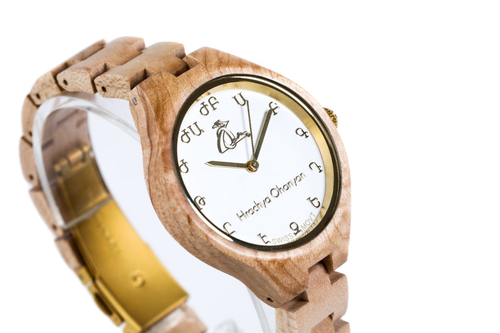 Reloj de pulsera blanco para mujer