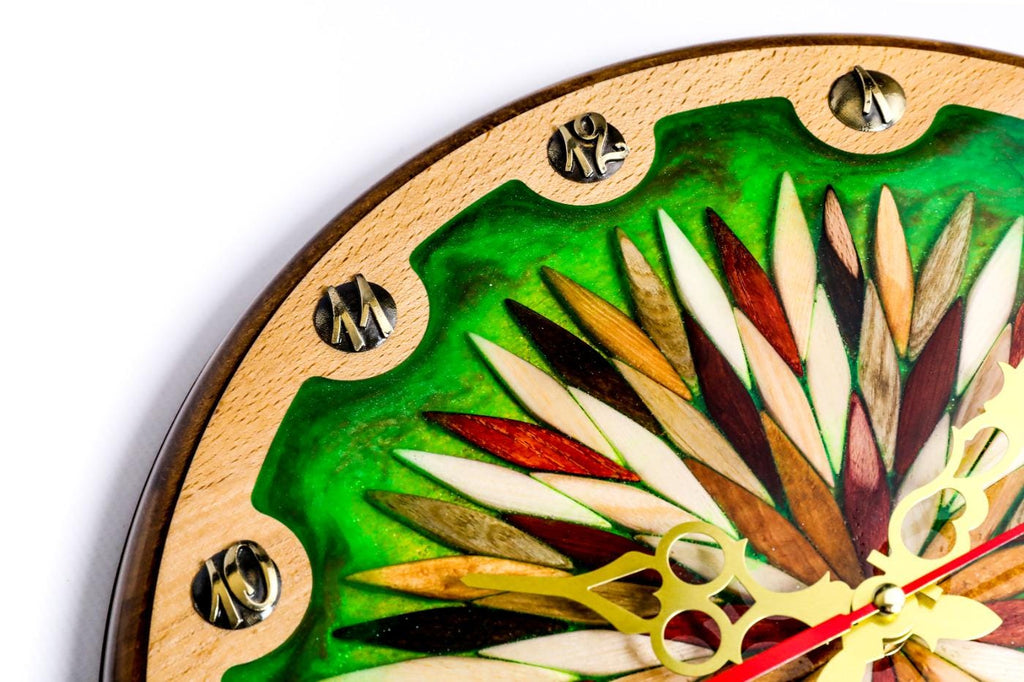 Wooden Wall Clock with Ornamental Starburst & Green Epoxy, 35 cm – photo 5