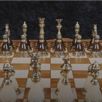 Schach- und Backgammon-Set aus Nussbaum mit Flechtornament, 60 cm (Modell 32101+63606) – Foto 2
