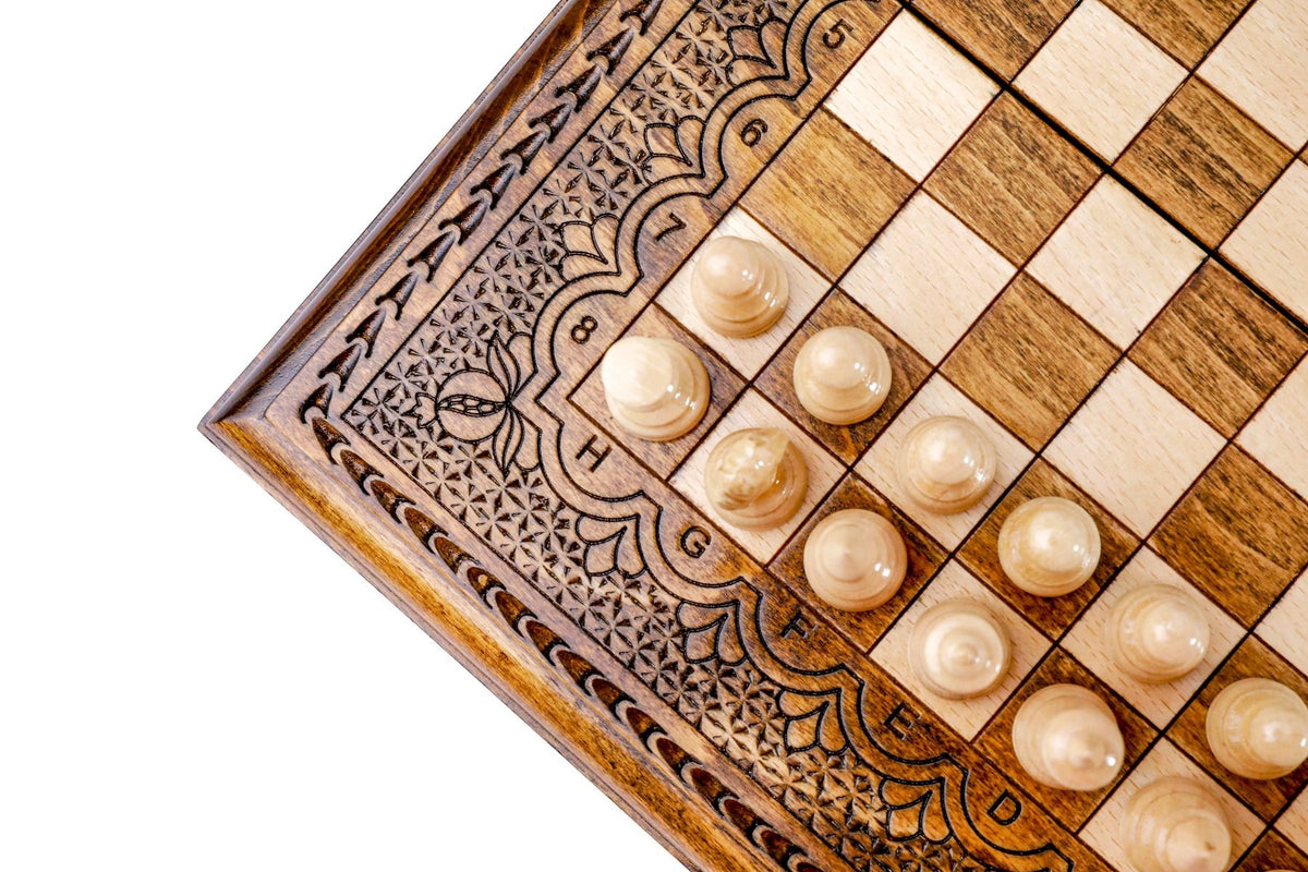 Juego de ajedrez clásico con borde ornamental calado, 30 cm – foto 10