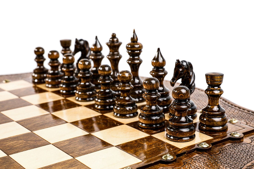 Varnished Chess Table, Engraved Border & Contour Outline, 60 cm – photo 7