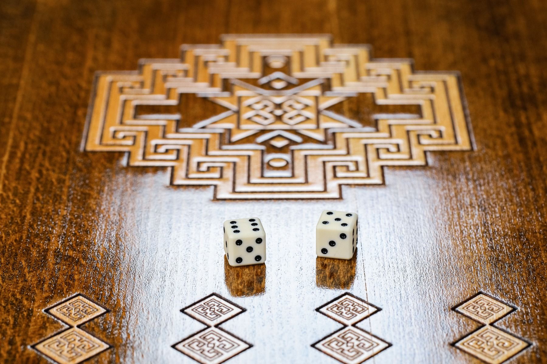 Artsakh Carpet Backgammon Classic - HrachyaOhanyan Co