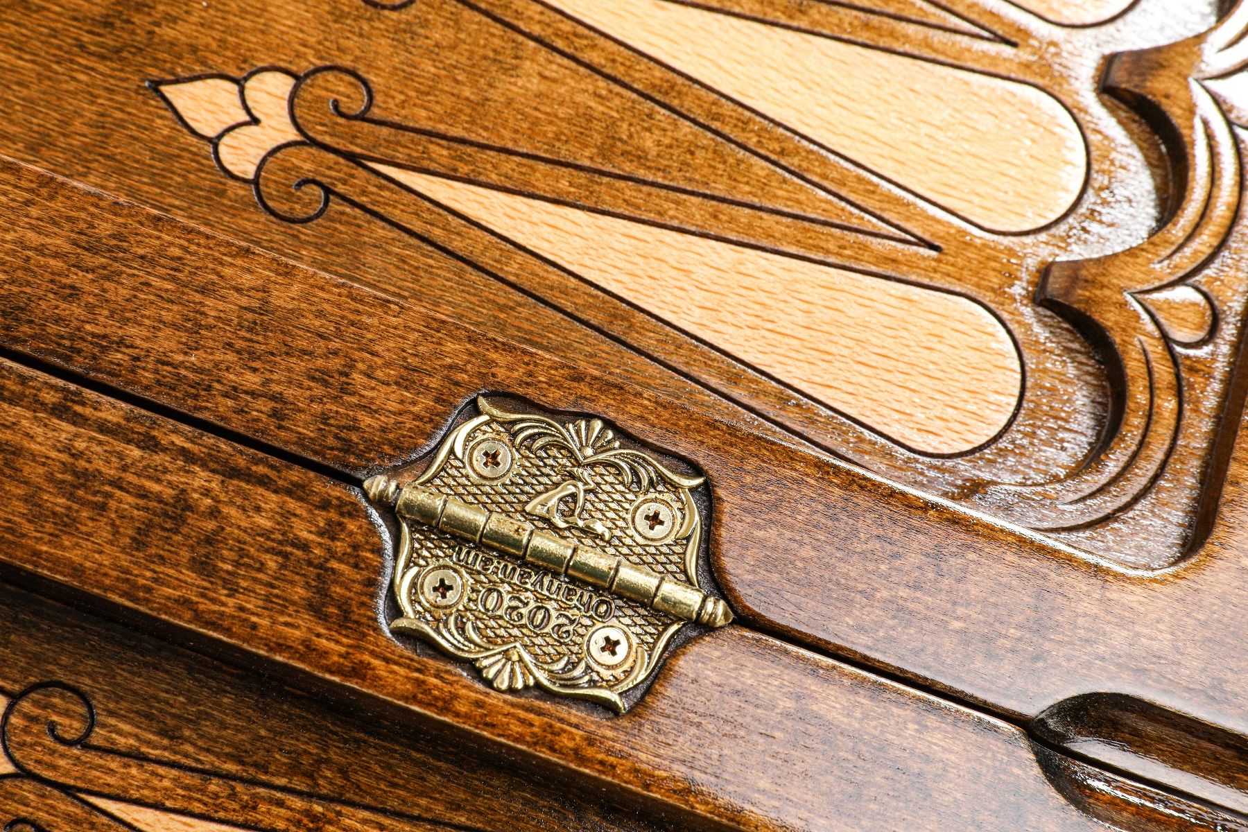 Backgammon With Ornamental Snowflake Motif With Copyrighted Contour Outline - HrachyaOhanyan Co