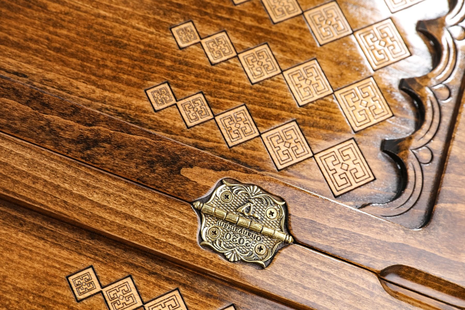 Artsakh Carpet Backgammon Classic - HrachyaOhanyan Co