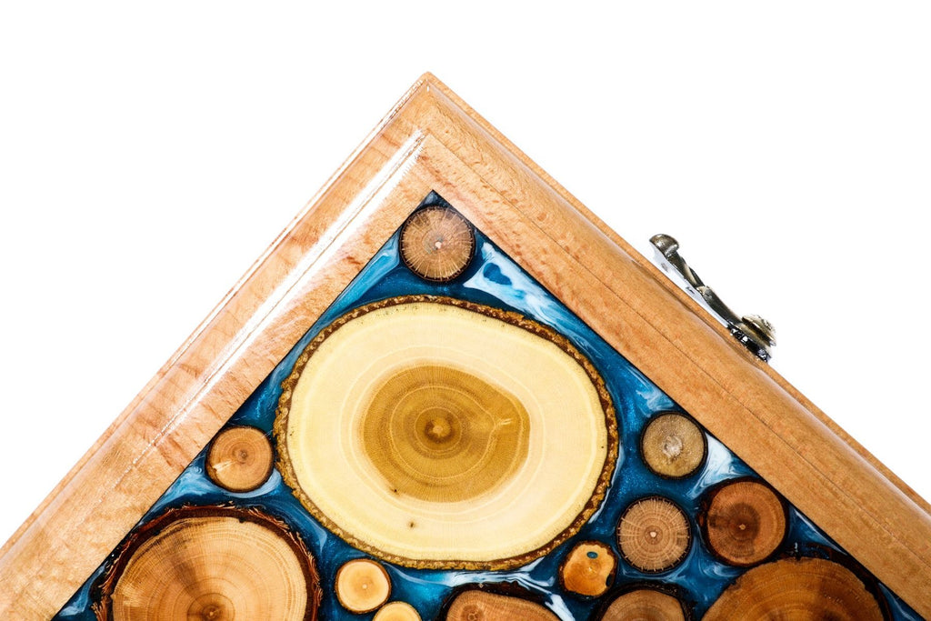 Backgammon With Tree Branch Slices And Epoxy Two-Sided Classic Blue - HrachyaOhanyan Co